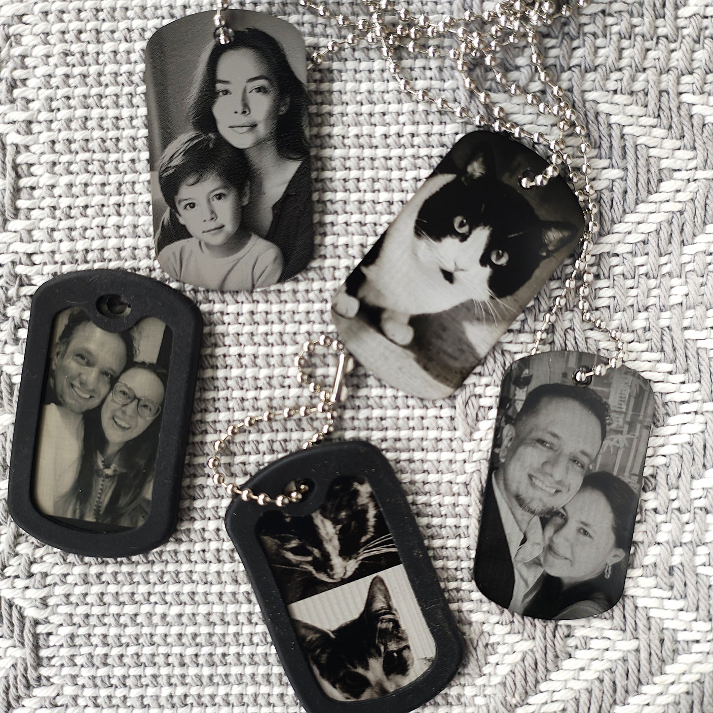 Set de 2 Dijes con Fotograbado Personalizado
